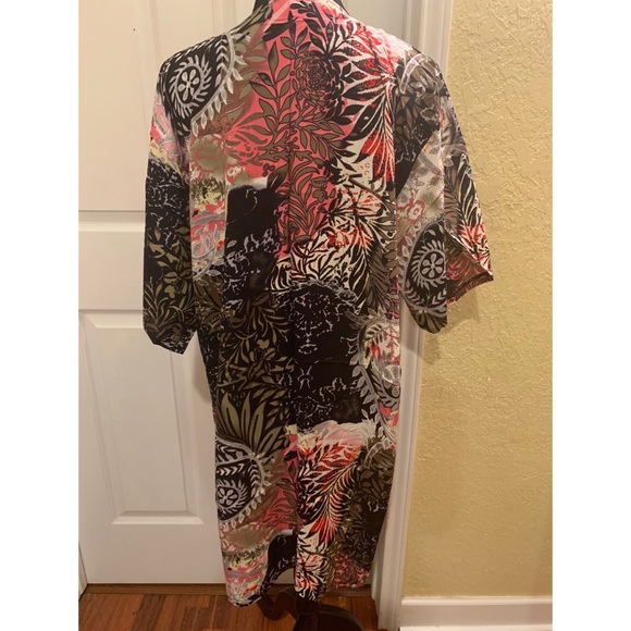 Black/Pink Flower and Leaves Kimono Cardigan - Picture 2 of 3